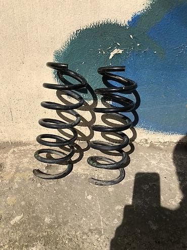 BMW E 39: Avtomobil üçün arxa yay cütlüyü (spiral coil springs)