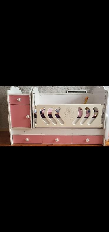 Oğlan və qız üçün, Dördbucaq, Beşik, Yellənmə mexanizm ilə