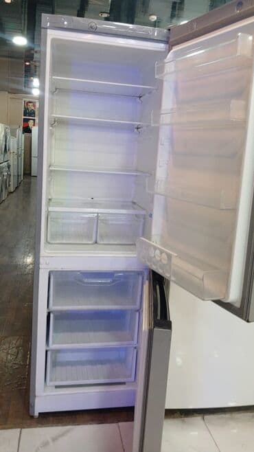 soyuducu kompressor: Alt donduruculu iki qapılı soyuducu - Rəng: gümüş (üst qapıda — 2