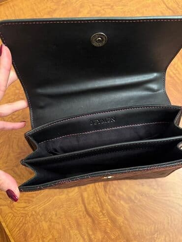 səyahət çantası: Çiyin çantası — 3