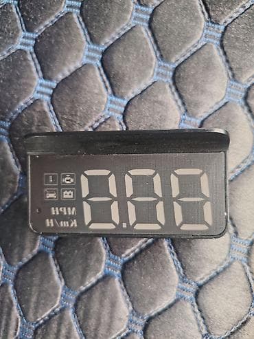 Avtomobil üçün HUD (Head-Up Display) sürət göstəricisi
