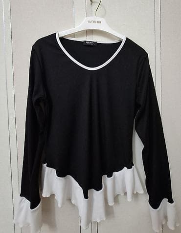 Kişi geyimləri: 2 ədəd qadın kofa. Göy qızılı düyməli1 dəfə geilyib Kotondan alınıb S — 2