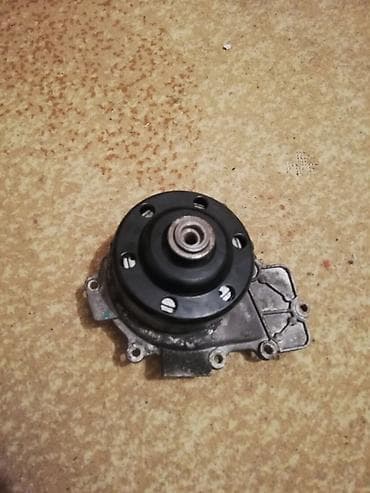 mercedes oluxanasi: Su pompası 651 mühərrik. İşləyir problem yoxdur. Whatsappla elaqe — 2