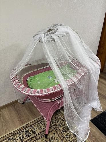 Мебель: Beşik – səbət tipli, ağ şəbəkəli cibinliklə - Material: toxunma səbət — 2