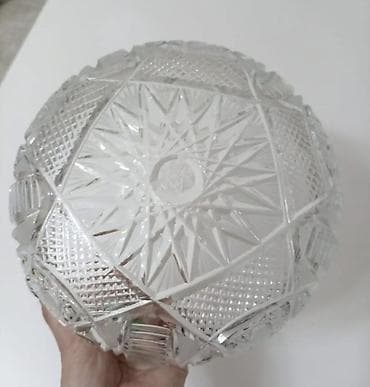 xrustal stekan: Qədimi xrustal meyveqabı. işlenmeyib servantda olub.Bir ededdir 30 — 2