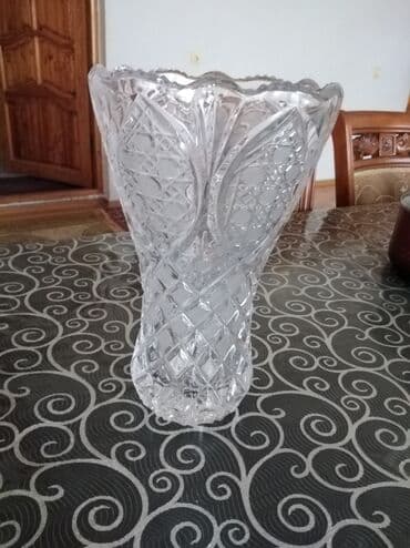 yuxuda xrustal qab gormek: Teze xrustal guldan — 1