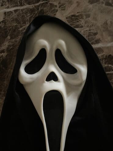 Ёлки: Krik maskasi orijinal filimdeki.50 manat.Sehifelerde 70$ di.lateks — 2