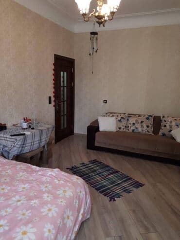 Nizami metrosuna yaxin 6 mertebeli binanın 3-cu mərtəbəsində yerləşən lalafo.az -da Nizami metrosuna yaxin 6 mertebeli binanın 3-cu mərtəbəsində yerləşən