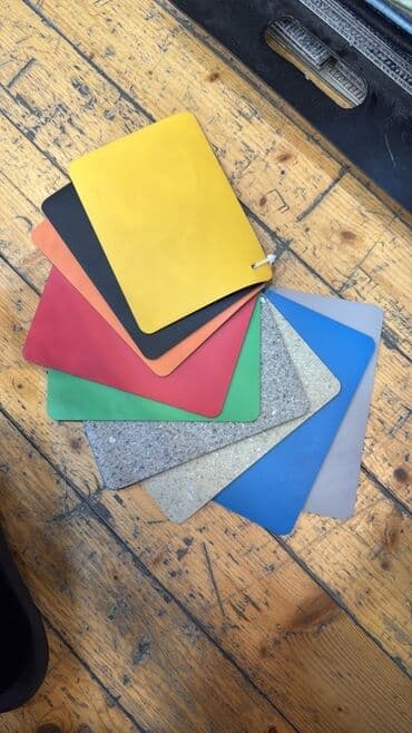 islenmis pol taxtasi: Müxtəlif rənglərdə və teksturalarda mövcud olan döşəmə nümunələrinin — 18