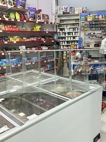 ref vitrin: Şüşə vitrin bölmələri – mağaza və supermarketlər üçün - Material — 2