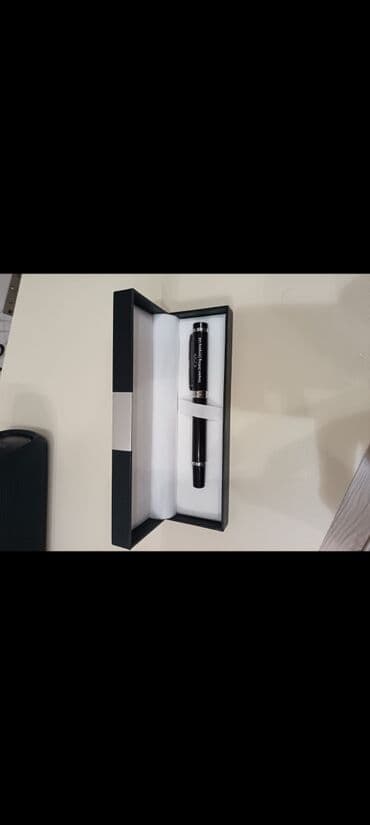 qelem qablari: Hədiyyəlik qələm.Qutusu ilə birlikdə 15 m.Endirim olacaq.Original ofis — 2