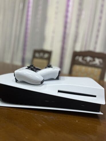 купить playstation 5 в баку: Ps5 bol oyunlu 2 pult herşeyi üstündə uşağ işledib teze kimidi az — 5