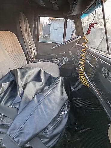 zil 130 dizel: KAMAZ yük maşını – konteyner tipli bortlu kuzov Xüsusiyyətlər: - — 9