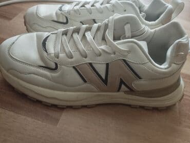 adidas qaçış üçün qadın krossovkaları: Ağ rəngli idman ayaqqabısı - Üst material: yumşaq sintetik dəri — 1