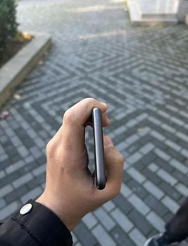 alfa term: IPhone 11, Qara, Qırıq — 2