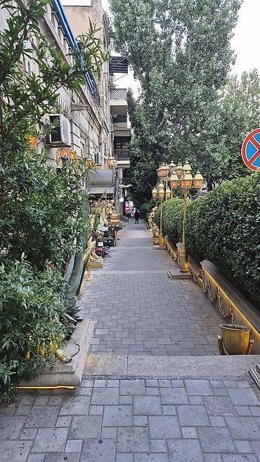 İÇERI ŞEHER Metrosuna 3 deqiqeliy mesafede tezebey Hamamin Yaninda 1 — 3