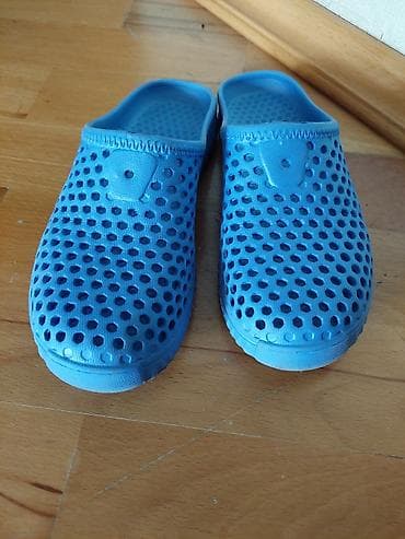 Uşaq dünyası: Şəpik yay uçun terlik,tapıçka 35 razmer.usaq ucun.turkiyeden alınıb az — 2