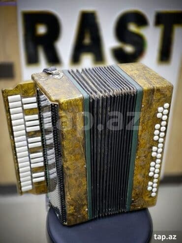 mikrafon stoykasi: Qarmon, Akustik, İşlənmiş, Ünvandan götürmə — 1