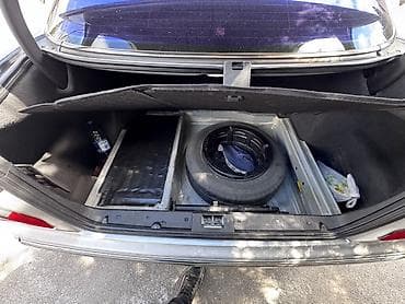 ford tranzit 2000: Mercedes-Benz E 240: 2.4 l | 2000 il Sedan — 4