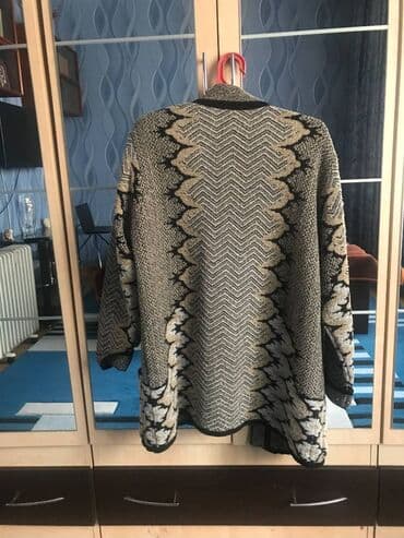 жакет: Продается теплый зимний жакет, размер 50-52 — 1