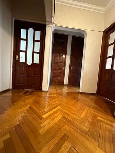 9 ci mikrorayon satilan evler: Bakı, 3 otaqlı, Köhnə tikili, m. Həzi Aslanov, 80 kv. m — 10