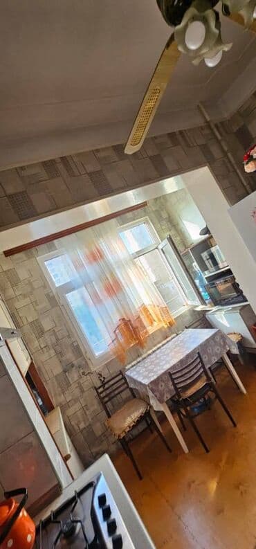 razinde 1 otaqli menzil: Bakı, 3 otaqlı, Köhnə tikili, 80 kv. m — 8