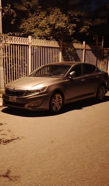 chevrolet malibu qiymeti: Kia Optima: 2 l | 2012 il Sedan — 2