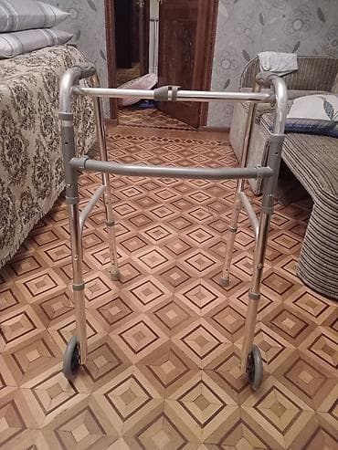 İki təkərli gəzinti çərçivəsi (walker) - Material: yüngül, möhkəm — 1