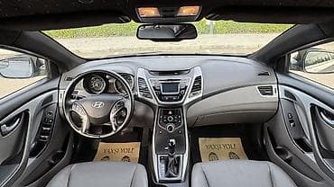 hyundai accent 1995 запчасти: Hyundai Elantra sedan – gümüşü rəng, xarici görünüşü dinamik xətlər və — 8