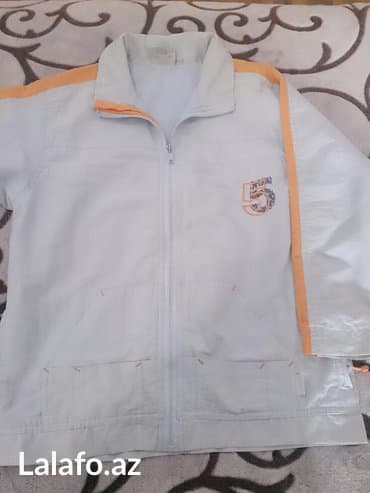 Куртка-ветровка на 10-11 лет (Турция) lalafo.az -da Куртка-ветровка на 10-11 лет (Турция)