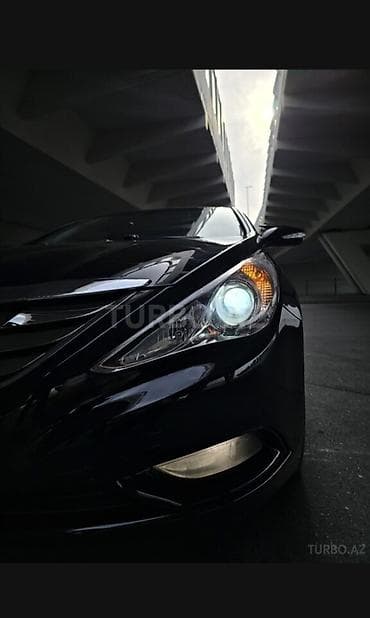 eleyus venera a: Hyundai Sonata: 2 l | 2012 il Sedan — 3