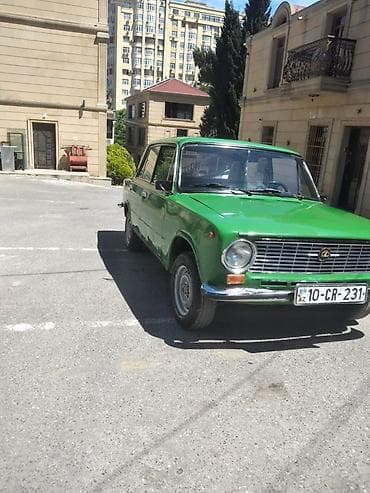 vaz 2107 abilsofka: Satılır: Klassik VAZ 2101 “Jiquli” sedan Xüsusiyyətlər: - Kuzov: 4 — 3