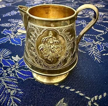 antik service: Antik üslubda gümüş qablardan ibarət dekorativ dəst 841 qram Tərkibi — 2