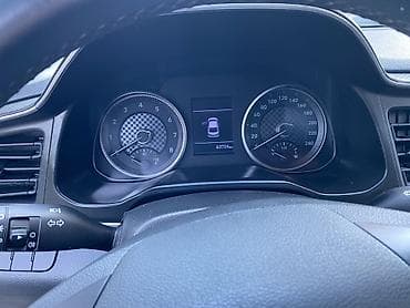 panel satış: Hyundai Elantra: 2 l | 2019 il Sedan — 9