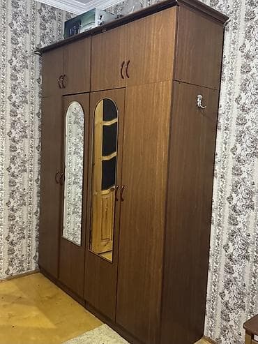 4 qapılı, Güzgülü, Qəhvəyi, Taxta, Açılan, Düz dolab lalafo.az -da 4 qapılı, Güzgülü, Qəhvəyi, Taxta, Açılan, Düz dolab
