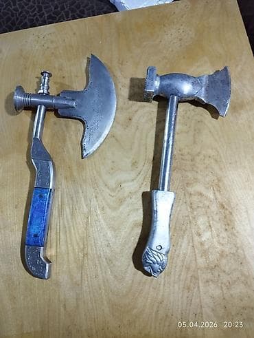 ev saati modelleri: Sovet dövründən qalma biri 200,birisi 50 azn,, Məhsul: 2 ədəd metal — 3