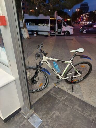 İşlənmiş Şəhər velosipedi 29", sürətlərin sayı: 12 lalafo.az -da İşlənmiş Şəhər velosipedi 29", sürətlərin sayı: 12