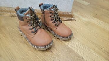 детская обувь ботинки: 10 man
31 razmer — 2