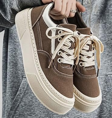 Qəhvəyi-bej rəng palitrasında casual unisex idman ayaqqabısı. - Üst