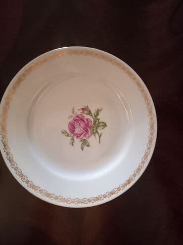 Kasalar, rəng - Ağ