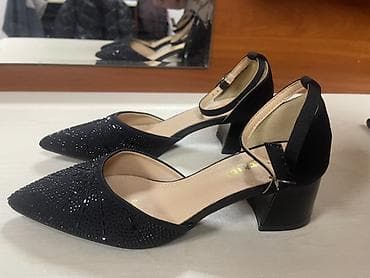 Qadınlar üçün zərif ayaqqabı kolleksiyası - Rəng: qara - Üst dizayn