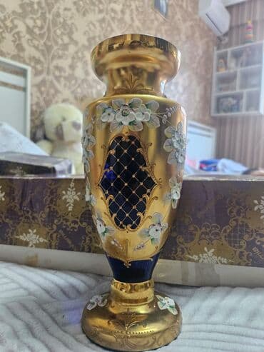 Ofis ləvazimatları: Vaza dəsti — 1