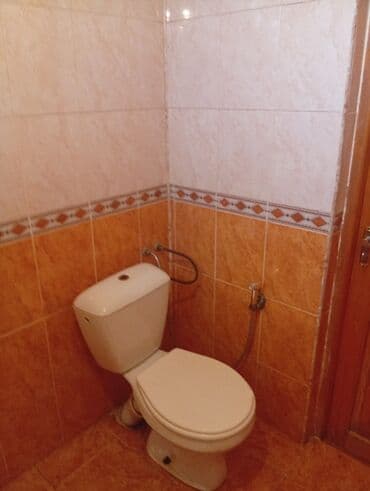 əcəmidə 1 otaqlı kirayə evlər: 3 otaqlı həyət evi - Kiçik, qapalı həyətyanı sahəsi və dəmir hasar - — 20