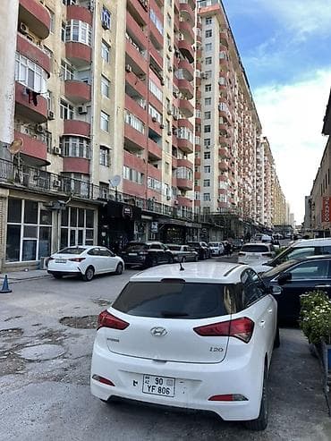 magaza icare: Mağaza icarəyə verilir 50kv dır həzi aslanov metrosuna 2 dəqiqəlik — 4