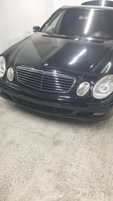 Mercedes-Benz E-Class: 2.2 l | 2003 il Sedan — 1