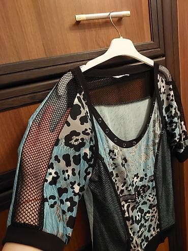 Qadın bluzası – leopard tipli naxış və tor detalı - Rənglər: açıq