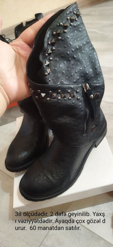 sapaskiler: - Qadın botları, qara rəng. - Model 1: Stud və pərçim detallı, yan — 1