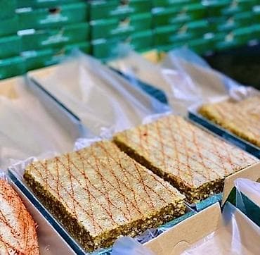 Мясная и рыбная продукция: 🏞️ Şəki halvası 🫖 Super dad 😋 Orijinal məhsul. 🔹Fındıqlı : 500 qr 📢 — 6