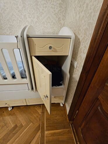 oğlan tortu: Oğlan və qız üçün, İşlənmiş, Dördbucaq, Beşik, Matras ilə, Yellənmə mexanizm ilə — 3