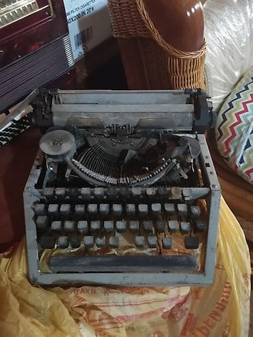 Antikvar yazı maşını lalafo.az -da Antikvar yazı maşını